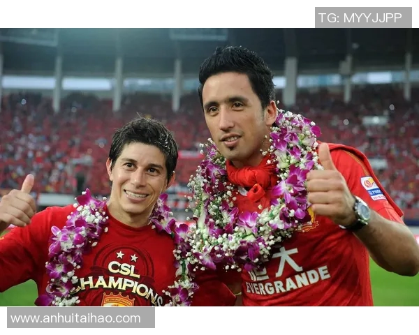 中国足球明星卡片的魅力与收藏价值探秘与推荐 中国足球明星卡片的魅力与收藏价值探秘与推荐