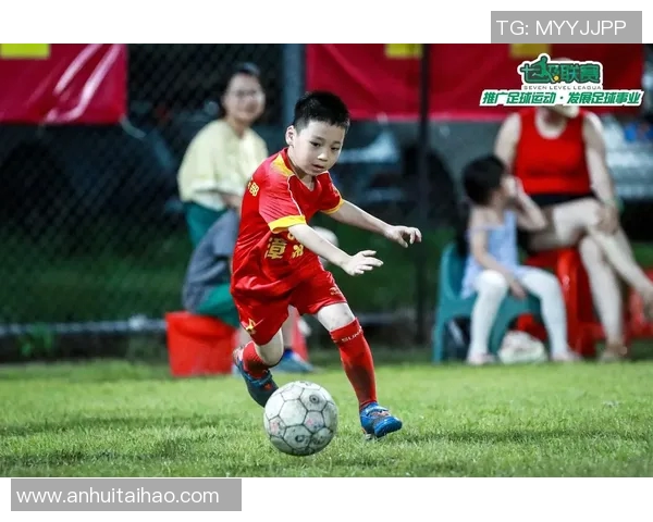 名字中带有字母y的足球明星盘点与他们的精彩瞬间回顾